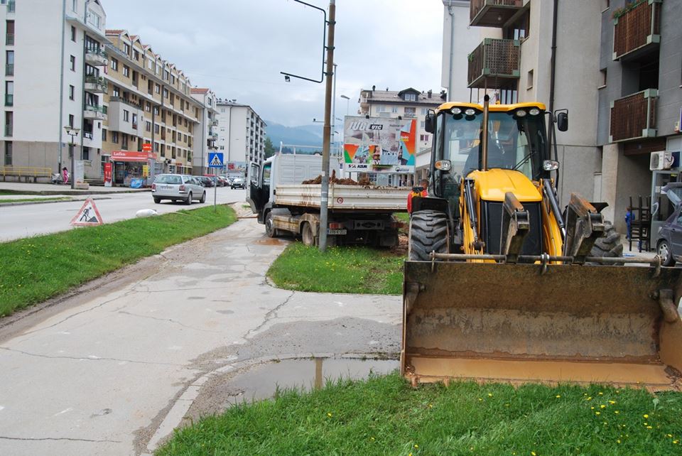 Почела реконструкција саобраћајнице у Улици Николе Тесле
