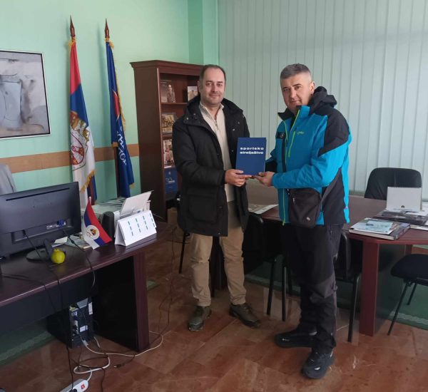 Uručena knjiga za Smučarski klub “Romanija” Pale