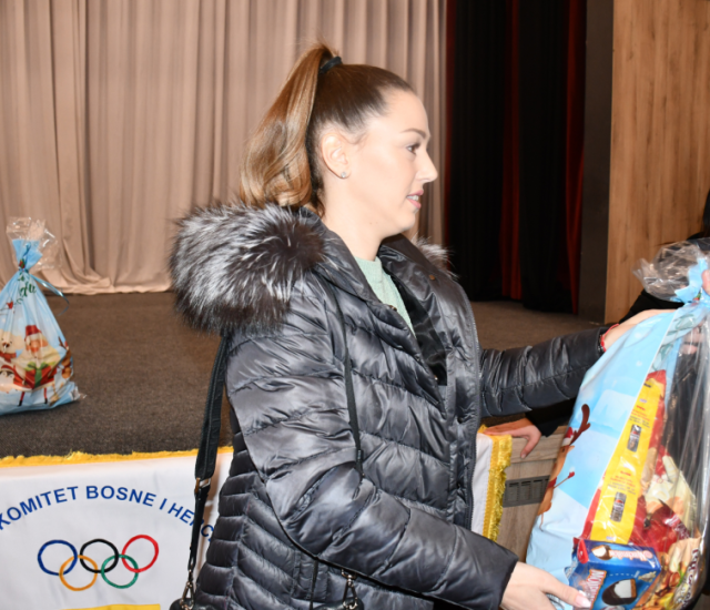 Dodjela paketića mališanima